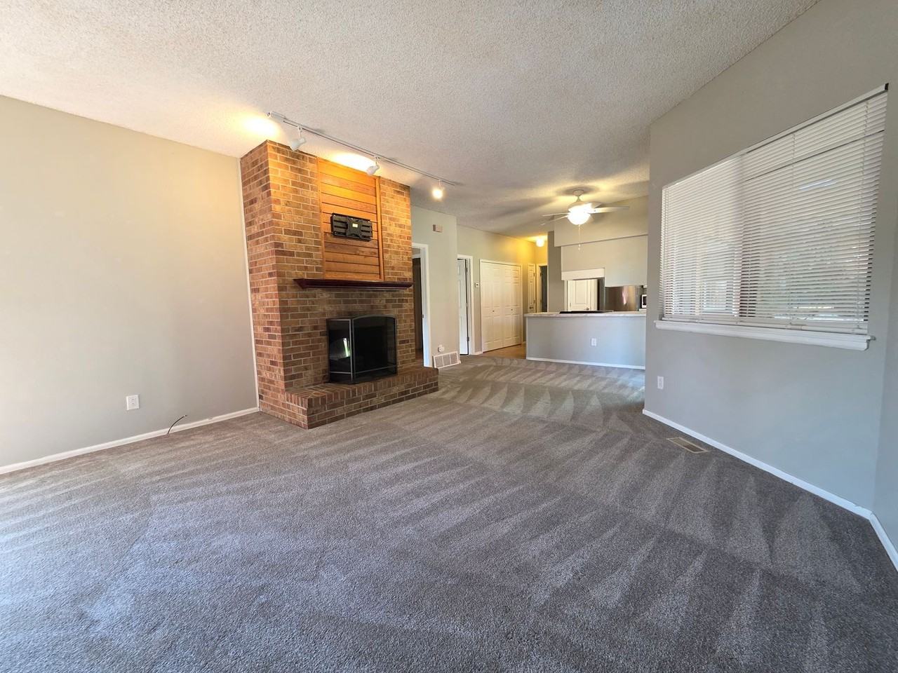 5014 Sunsuite Trl - Photo 3 of 18
