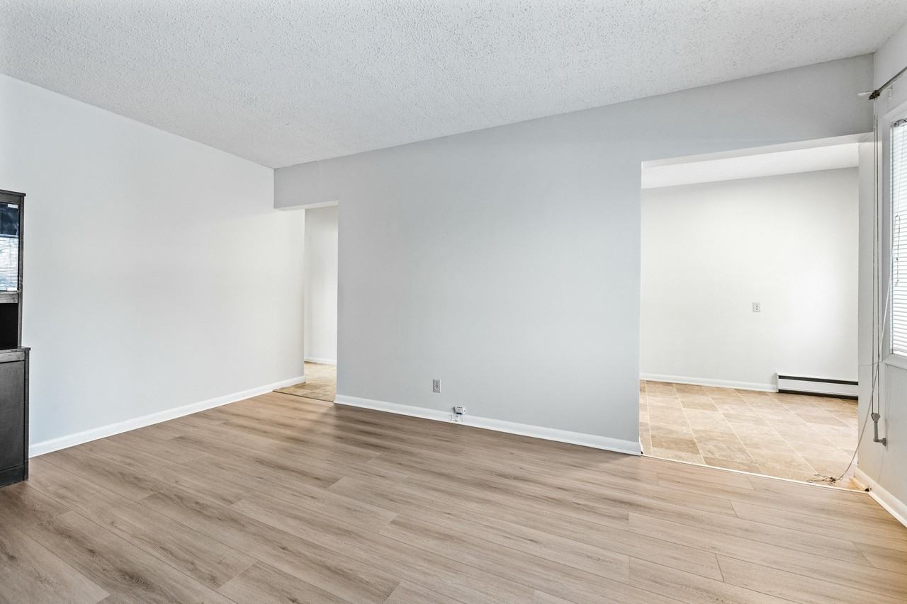 173 Procter Pl #4 - Photo 5 of 13
