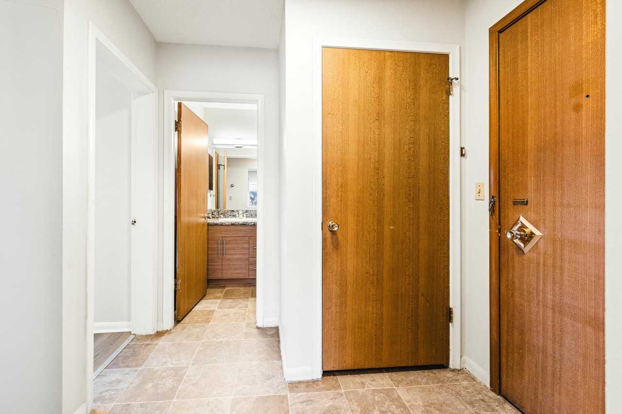 173 Procter Pl #4 - Photo 7 of 13