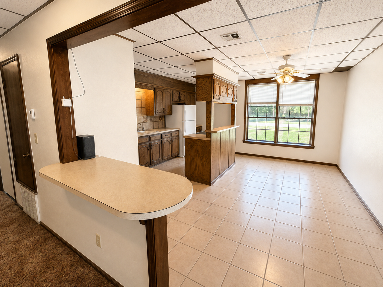 501 N Main St - Photo 4 of 12