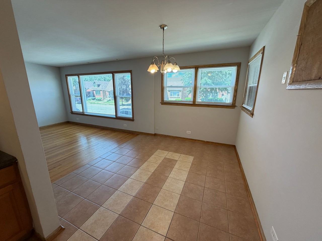 7106 W 16th - Photo 3 of 18