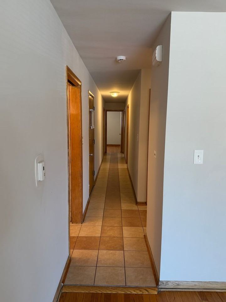 7106 W 16th - Photo 4 of 18