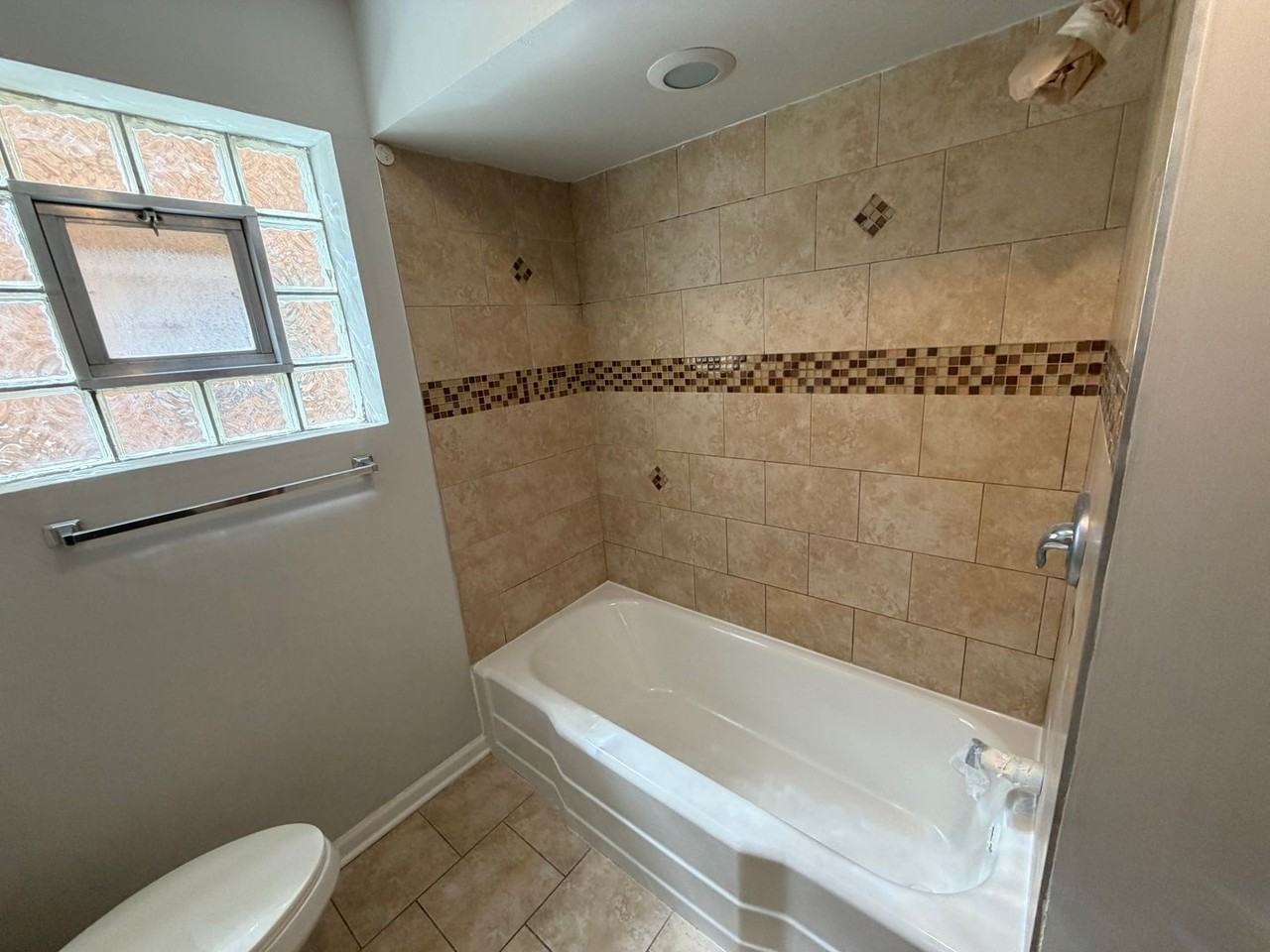 7106 W 16th - Photo 7 of 18