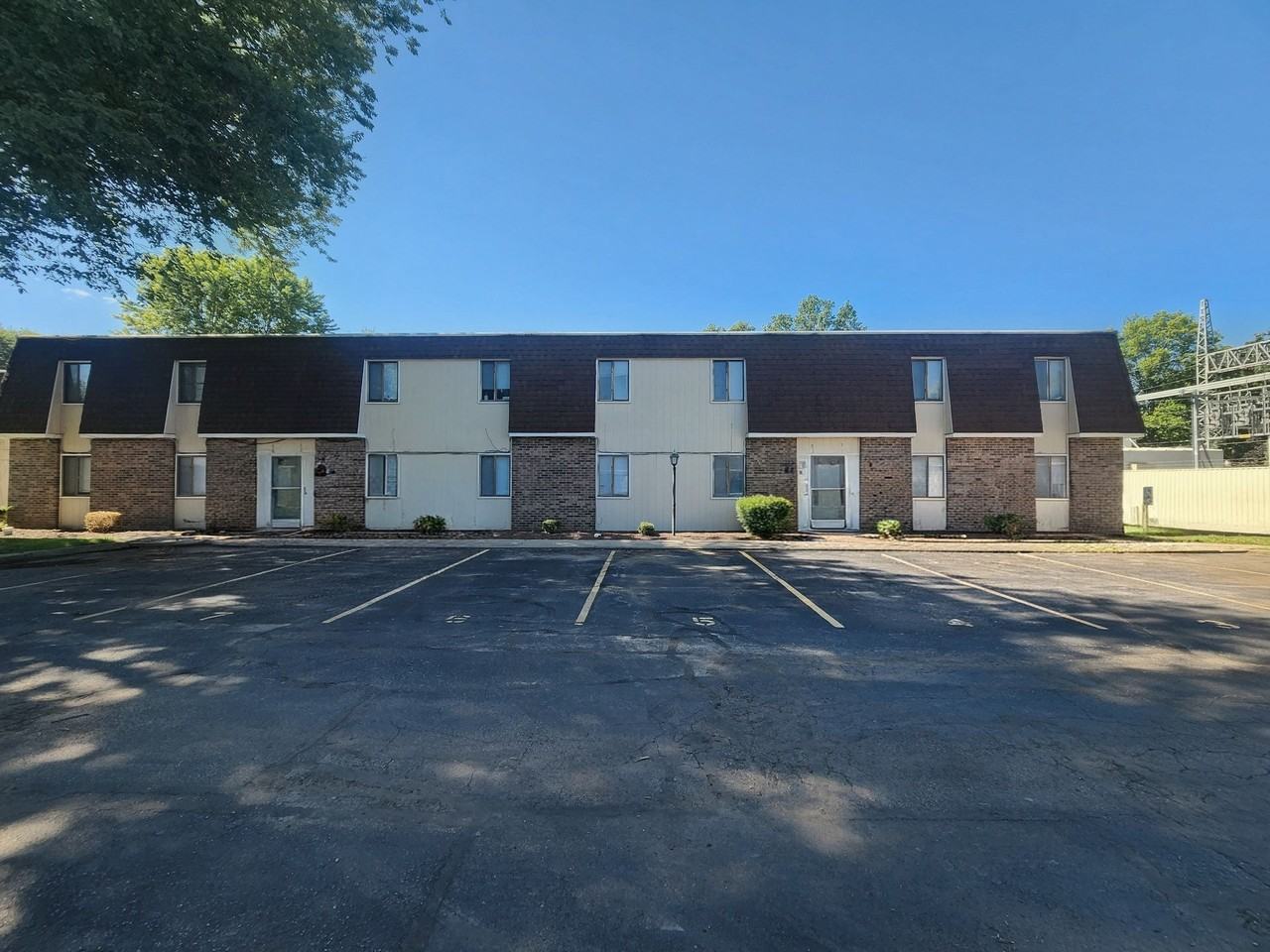 NAD Meadow Green Apts - Photo 2 of 4
