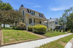 featured image of 1301 Clarke St #1