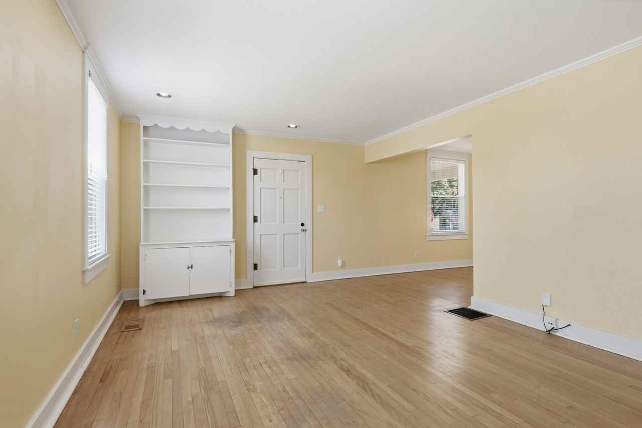 1301 Clarke St #1 - Photo 7 of 31