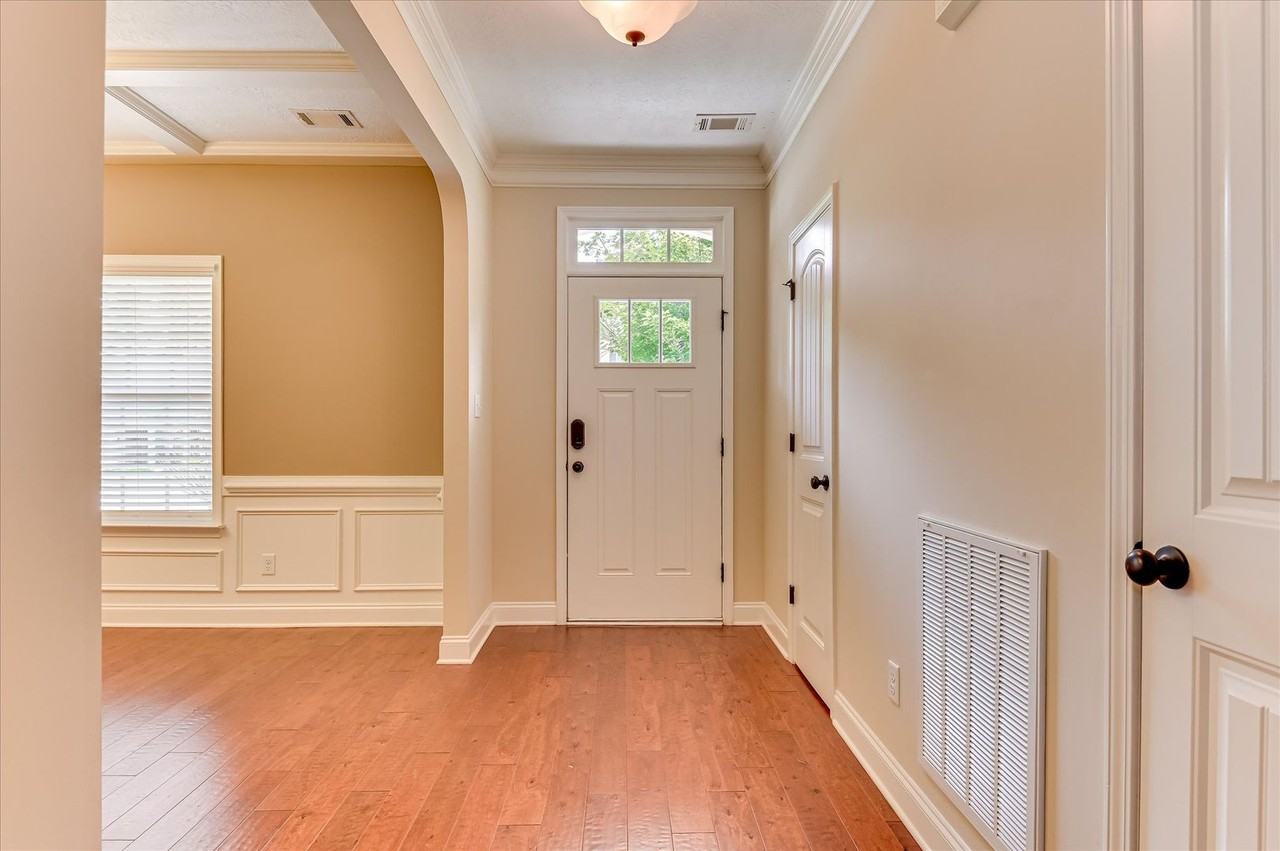 1226 Cypress Trl - Photo 5 of 43