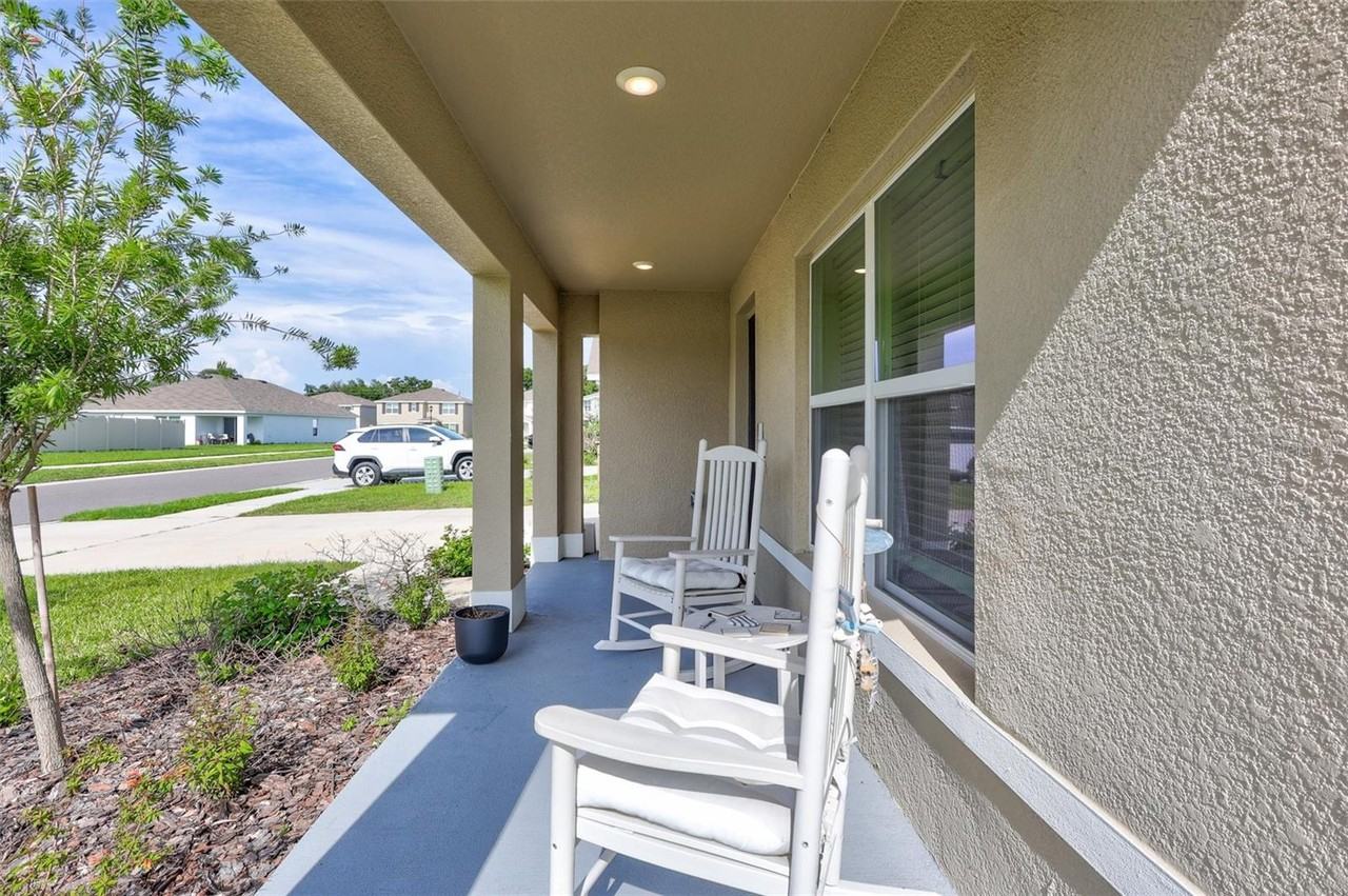 7601 Rosewood Garden Loop - Photo 2 of 47