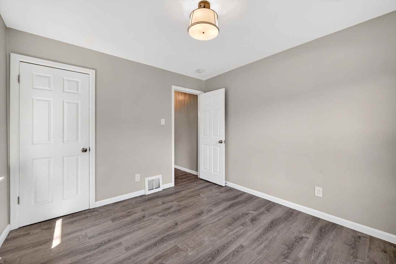905 Russell Blvd #1 - Photo 5 of 22