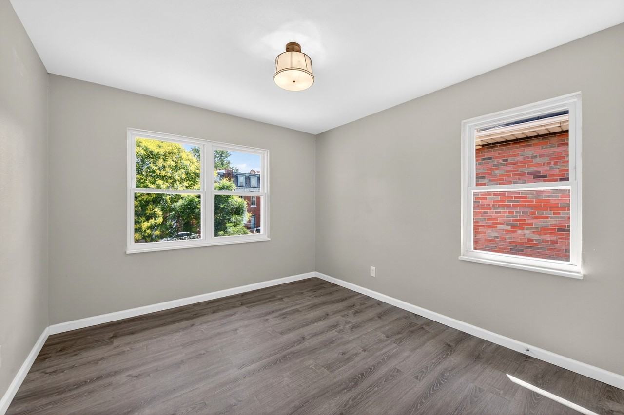 905 Russell Blvd #1 - Photo 6 of 22