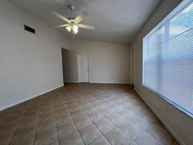 1307 Hempstead St - Photo 2 of 13