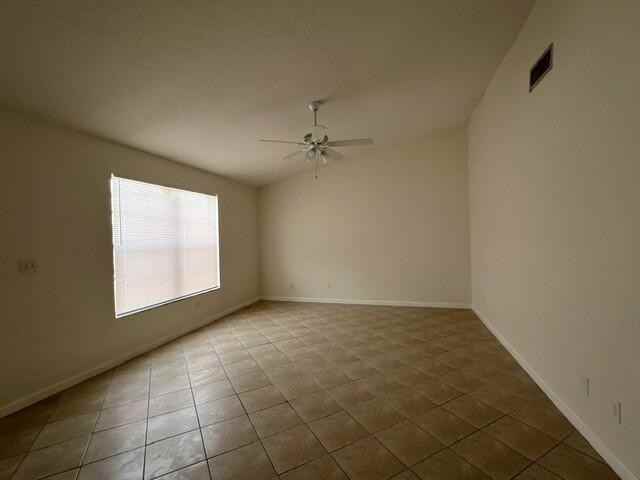 1307 Hempstead St - Photo 3 of 13