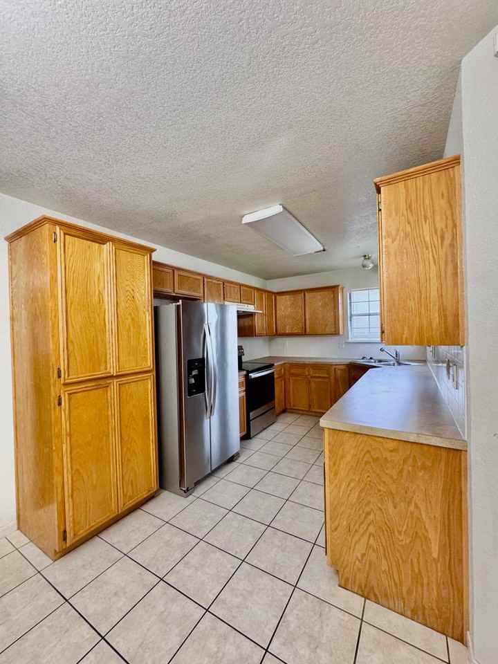 5603 Golden Dr - Photo 2 of 11
