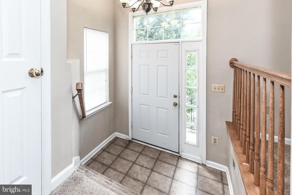 13100 Watchwood Ln - Photo 3 of 33