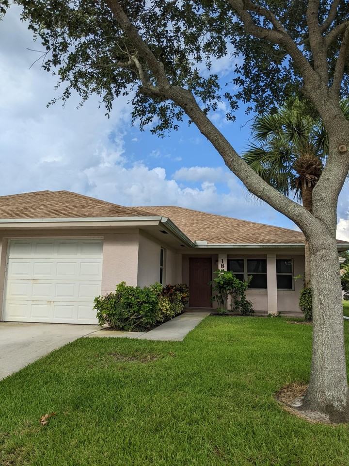 1804 Blue Heron Ln - Photo 4 of 26