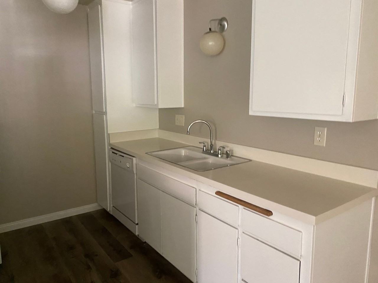 3460 Preble Ave - Photo 5 of 19