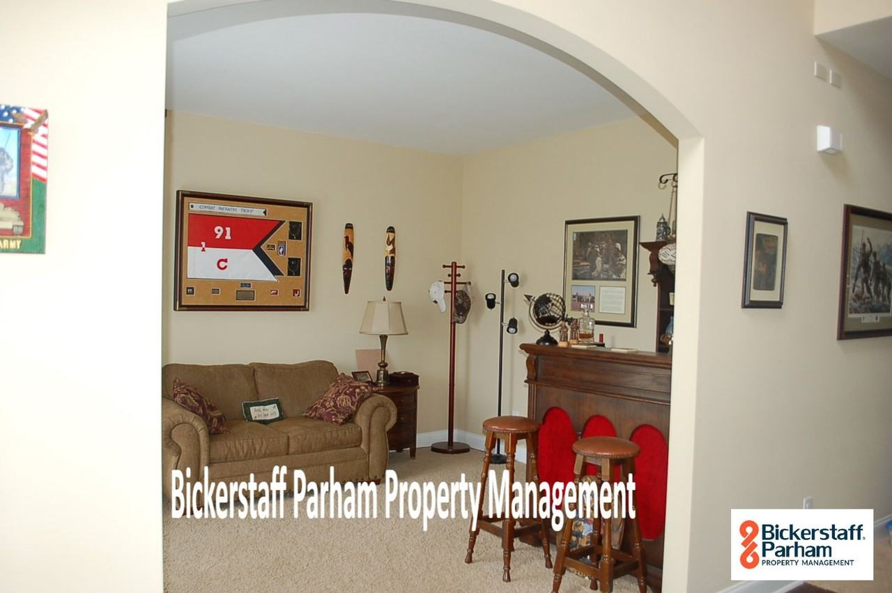 1 Oakwood Dr - Photo 5 of 16