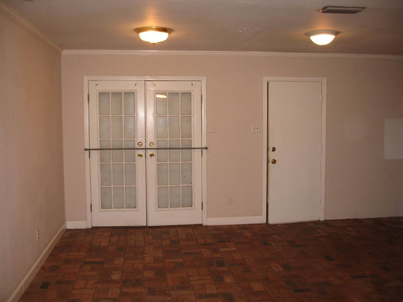 6462 Stuardi Ct - Photo 3 of 5