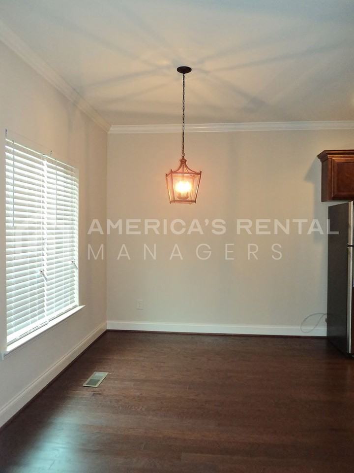 3768 Creek Side Way - Photo 6 of 26