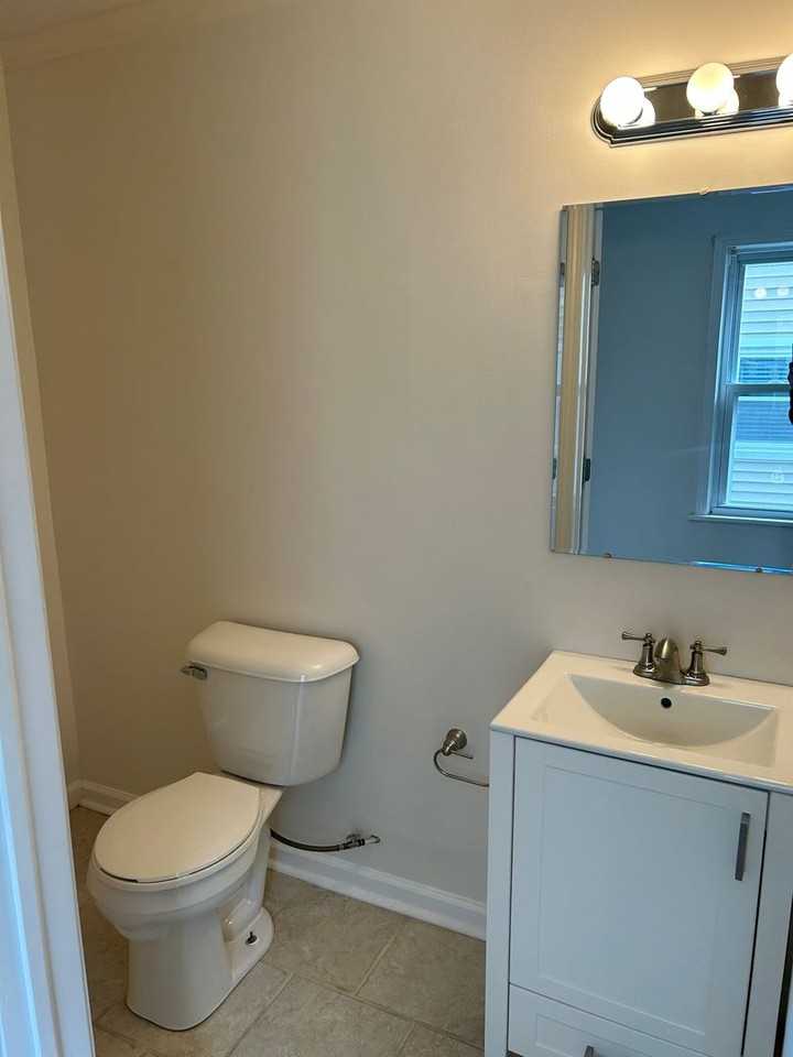 1826 Winston Blvd - Photo 4 of 8