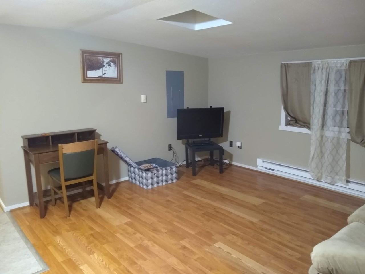130 1/2 Broadwater Ave - Photo 6 of 15