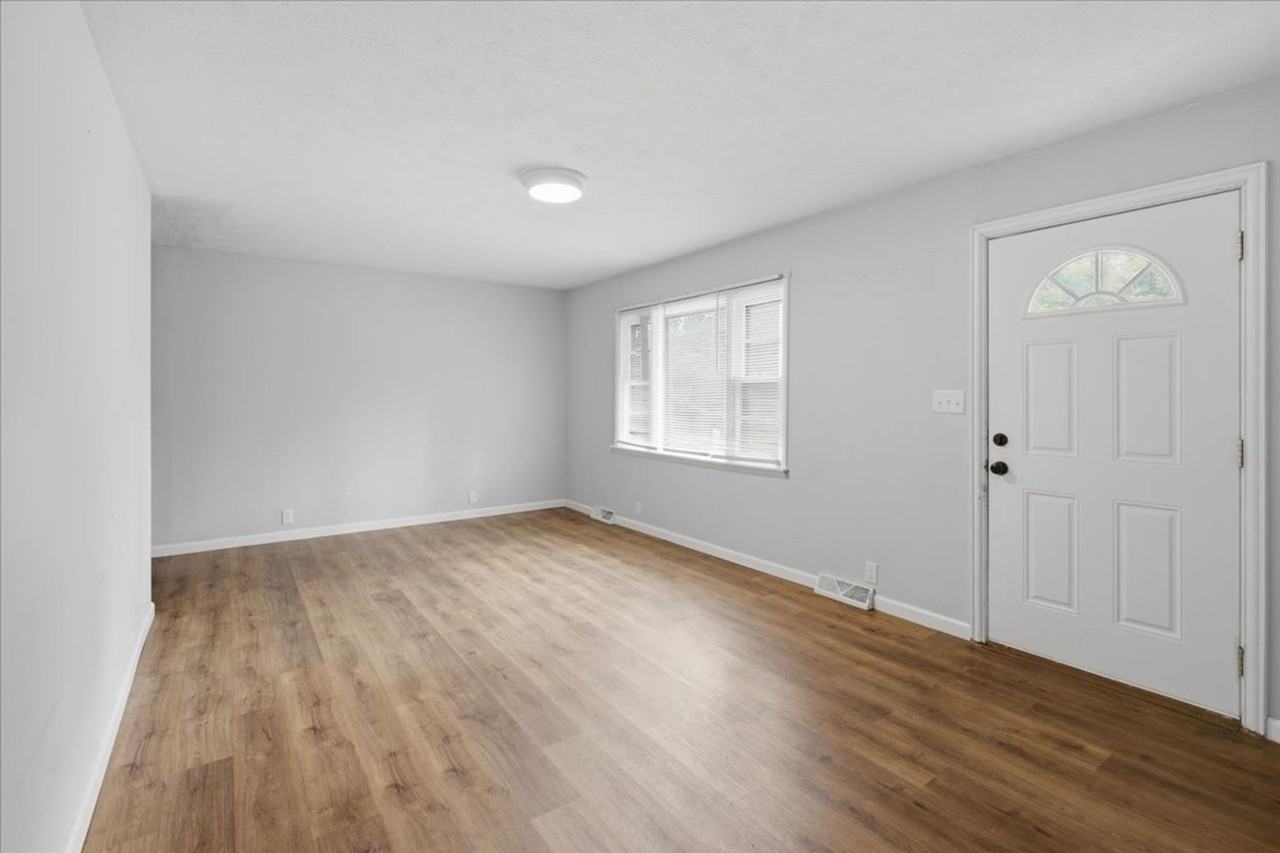 2448 N Irwin St - Photo 2 of 16