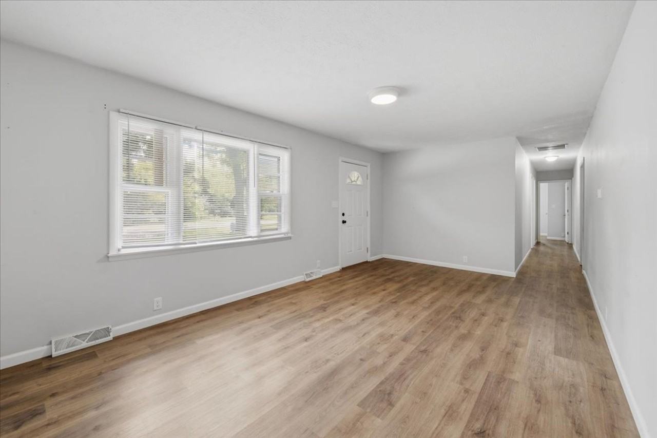 2448 N Irwin St - Photo 3 of 16