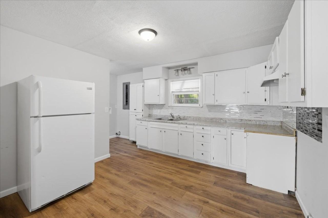 2448 N Irwin St - Photo 4 of 16