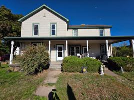 featured image of 523 Bay St