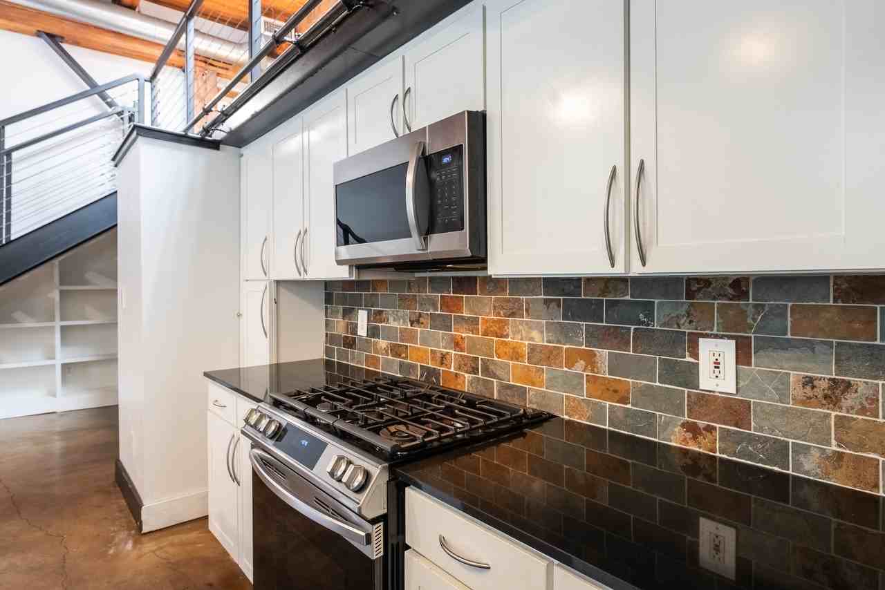 644 Wells St Sw #7 - Photo 7 of 27