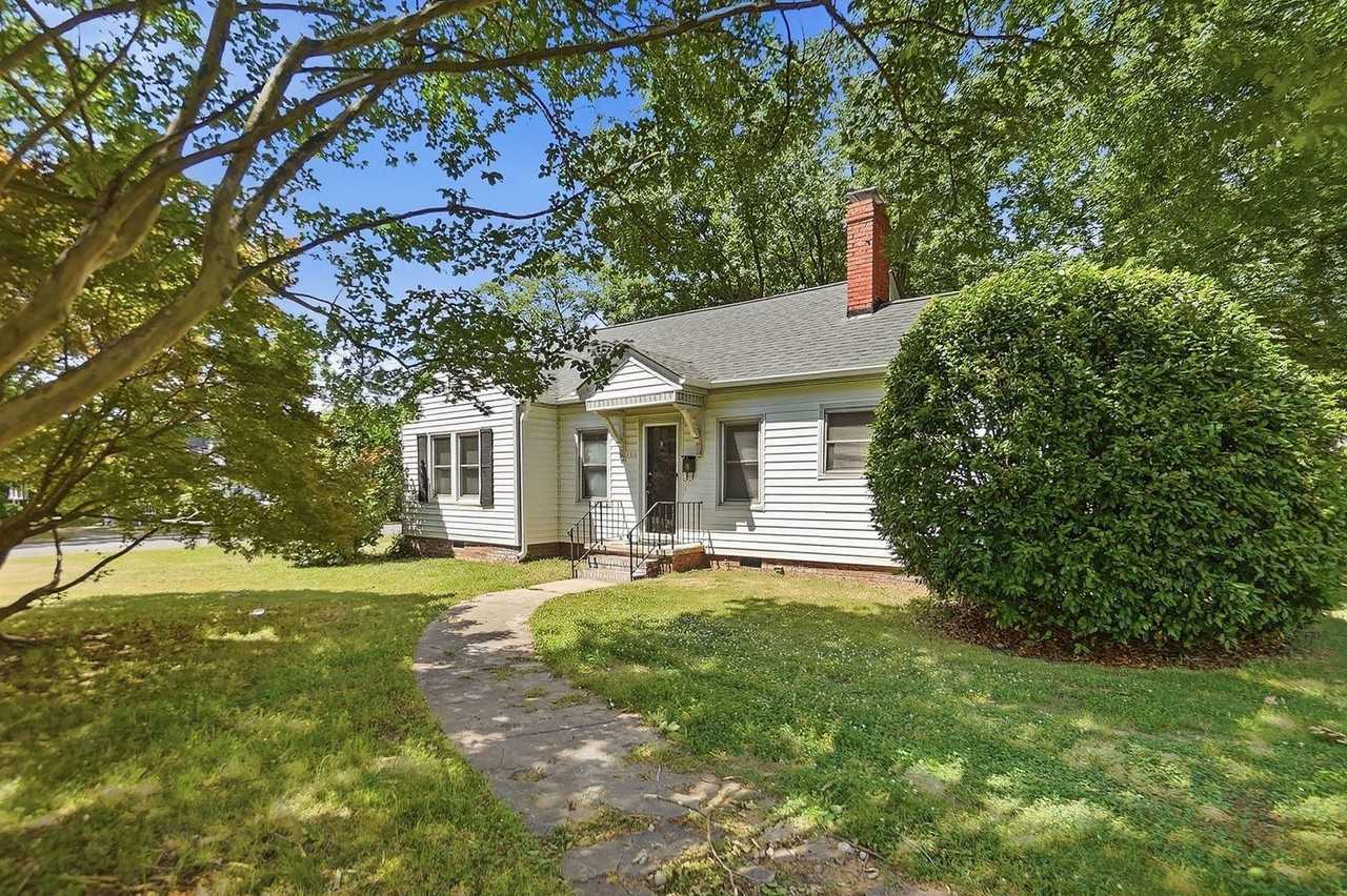 108 Eagle Rd - Photo 2 of 42
