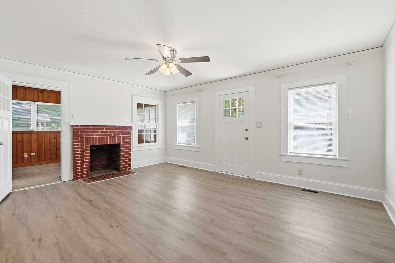 108 Eagle Rd - Photo 4 of 42