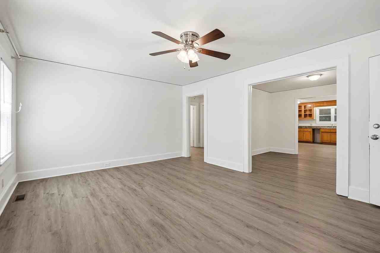108 Eagle Rd - Photo 7 of 42