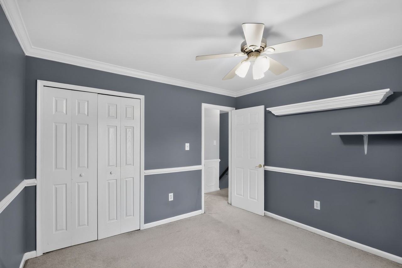 39 Thornberry Ln - Photo 6 of 16