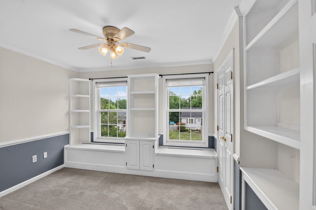 39 Thornberry Ln - Photo 7 of 16