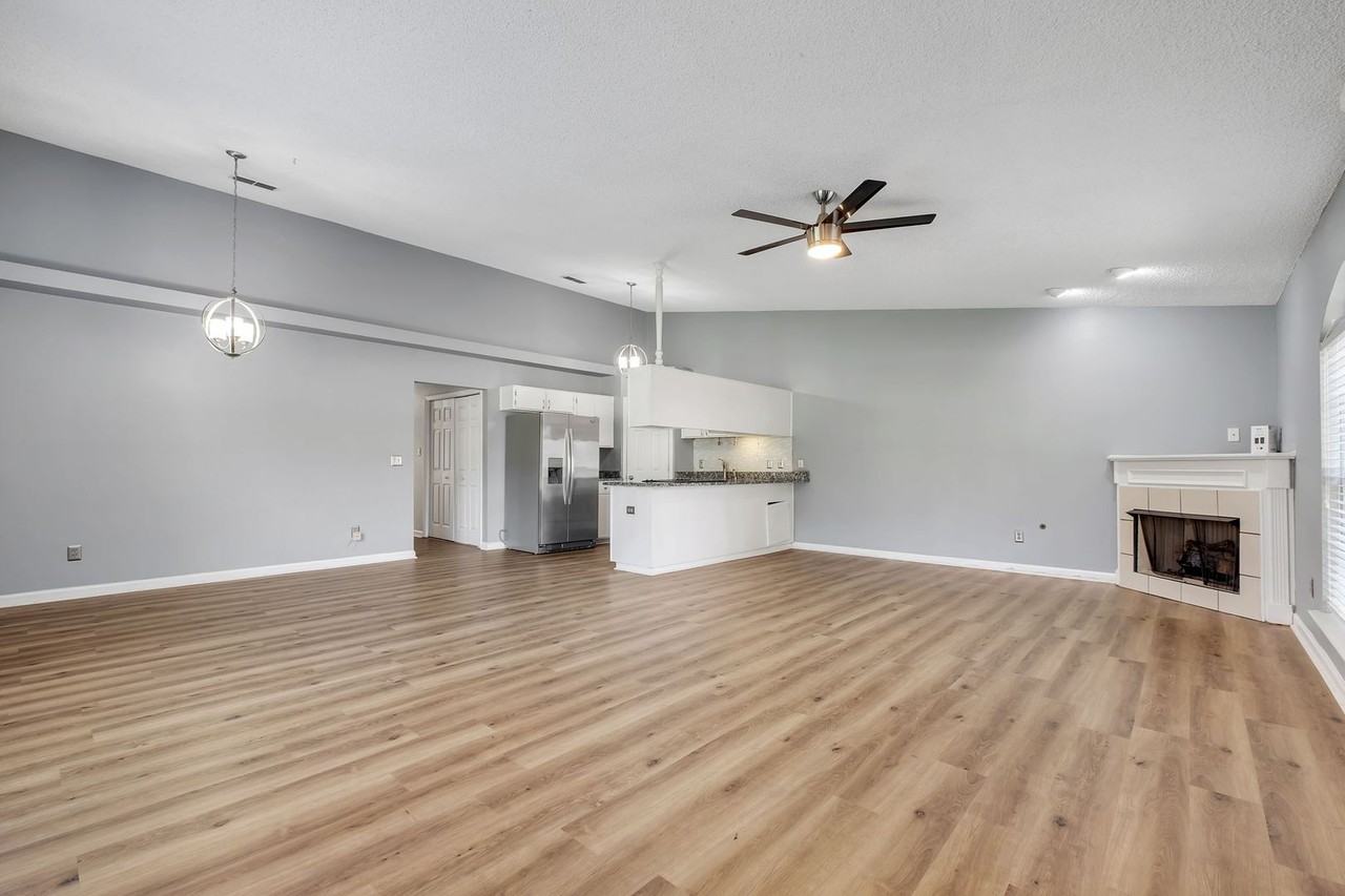 2432 Needle Palm Way - Photo 3 of 22