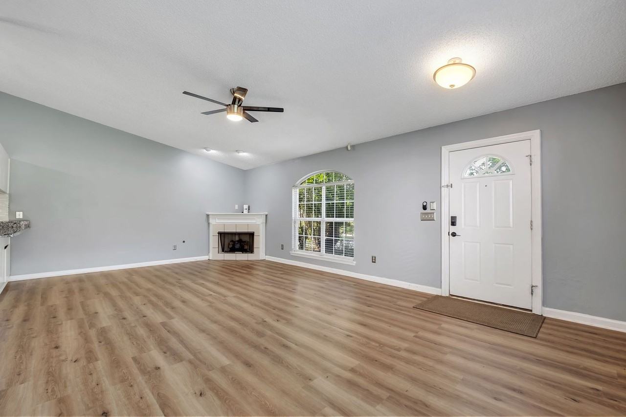 2432 Needle Palm Way - Photo 4 of 22