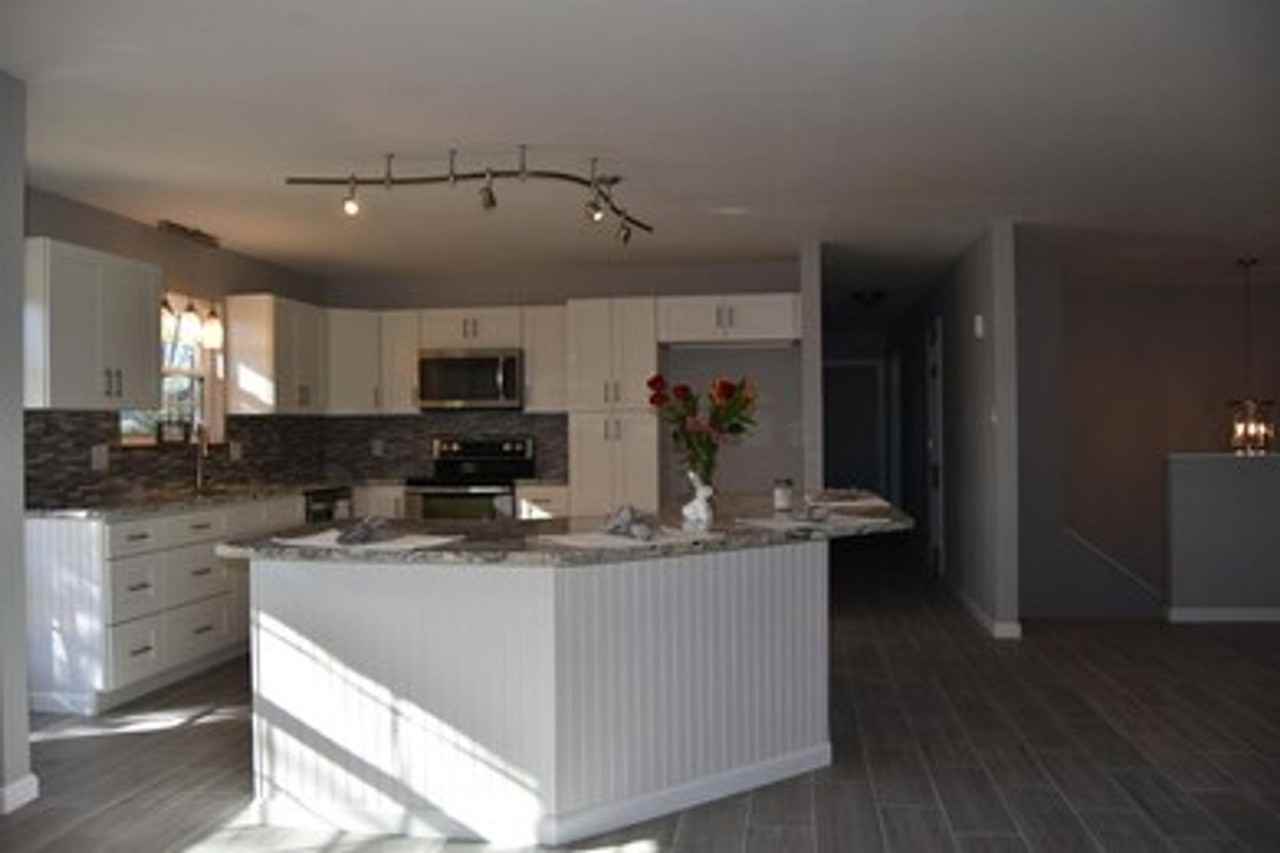 8204 Corteland Dr - Photo 4 of 28