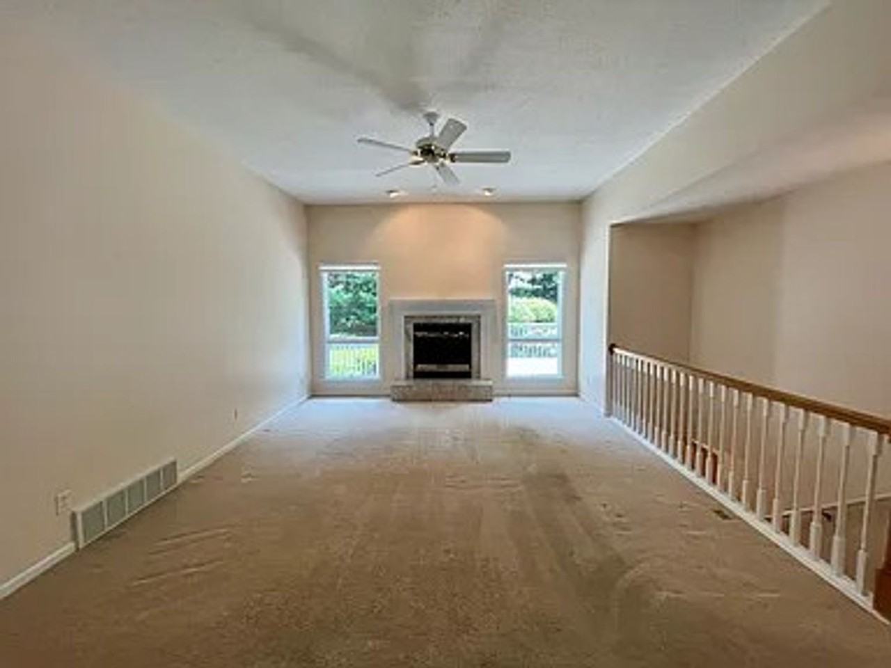 3363 Canterbury Ct - Photo 6 of 21