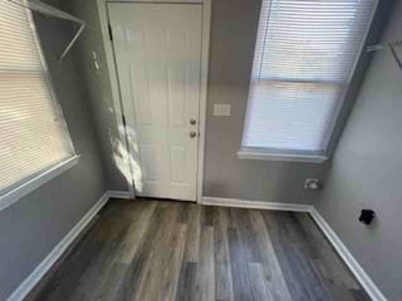 809 E Thomas St - Photo 6 of 17