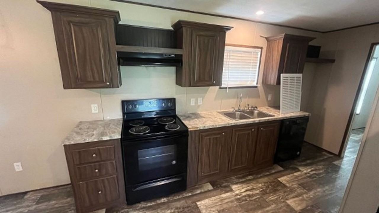 301 Henning Dr - Photo 4 of 12