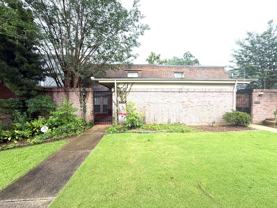 2028 Hazel Hedge Ln - Photo 1 of 1