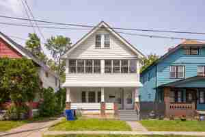 featured image of 364 E 161st St