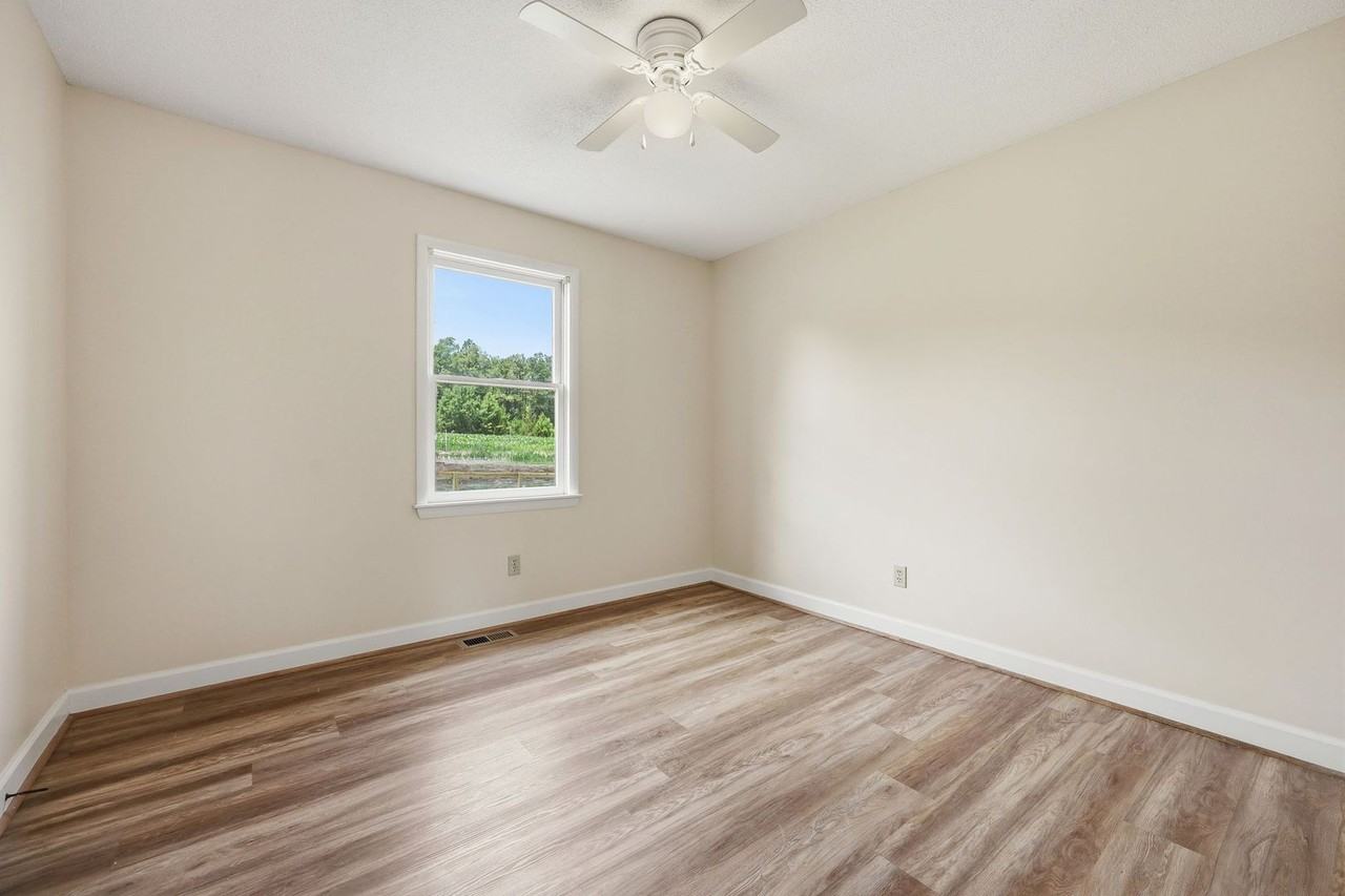 763 Tingen Rd - Photo 4 of 40