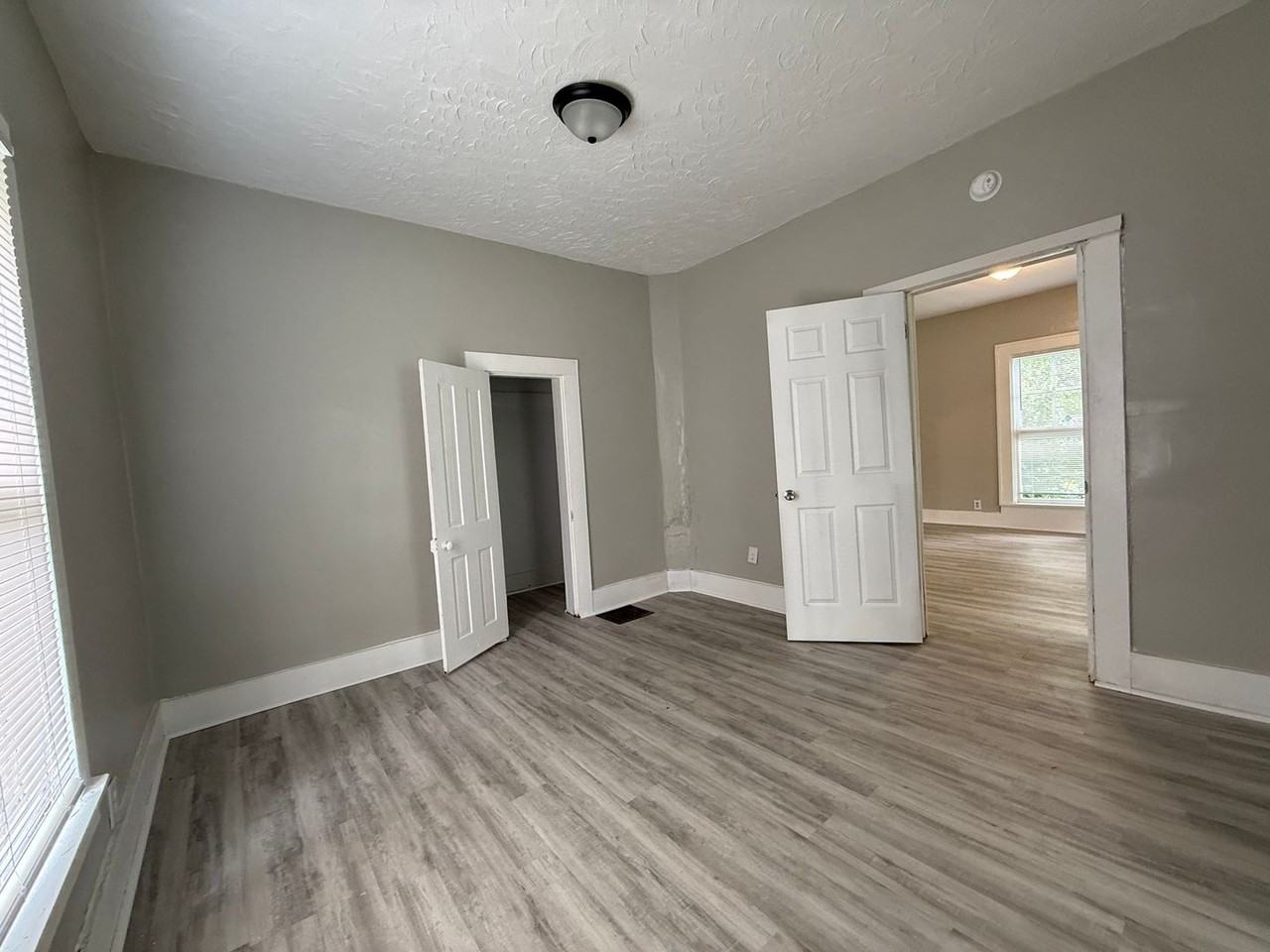 1203 S Shipley St - Photo 5 of 9