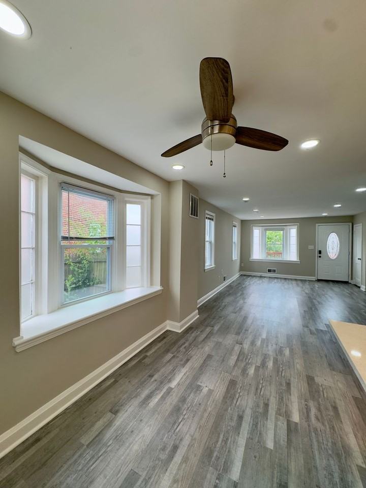 1922 Ewald Ave - Photo 6 of 20
