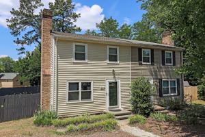 featured image of 209 Greentree Park