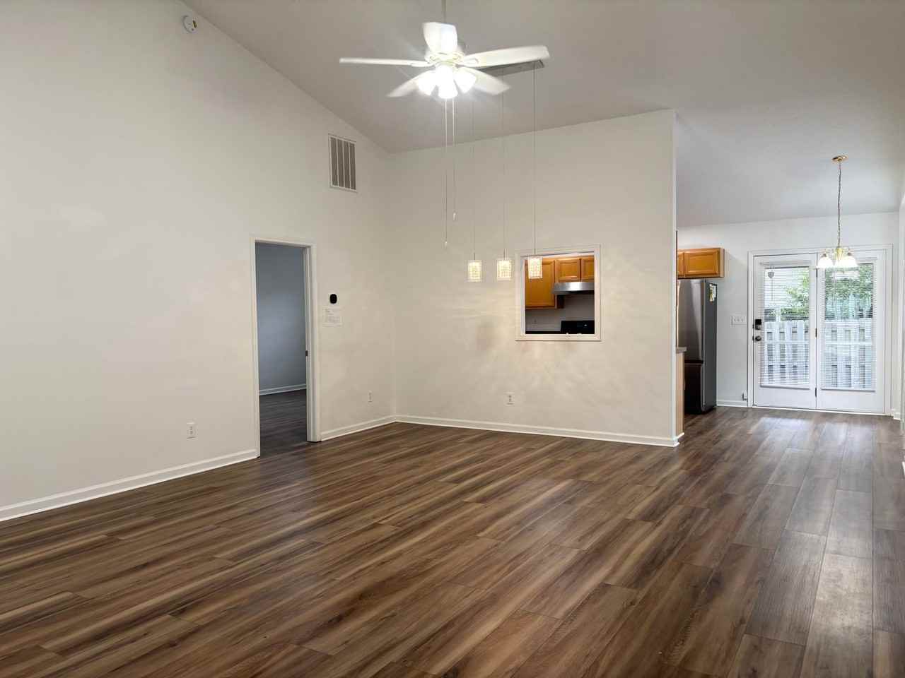112 Ivy Garden Ln - Photo 3 of 13