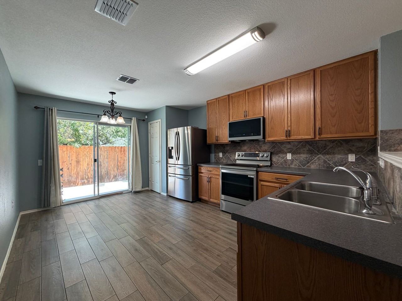 8612 Deja Ave - Photo 6 of 22