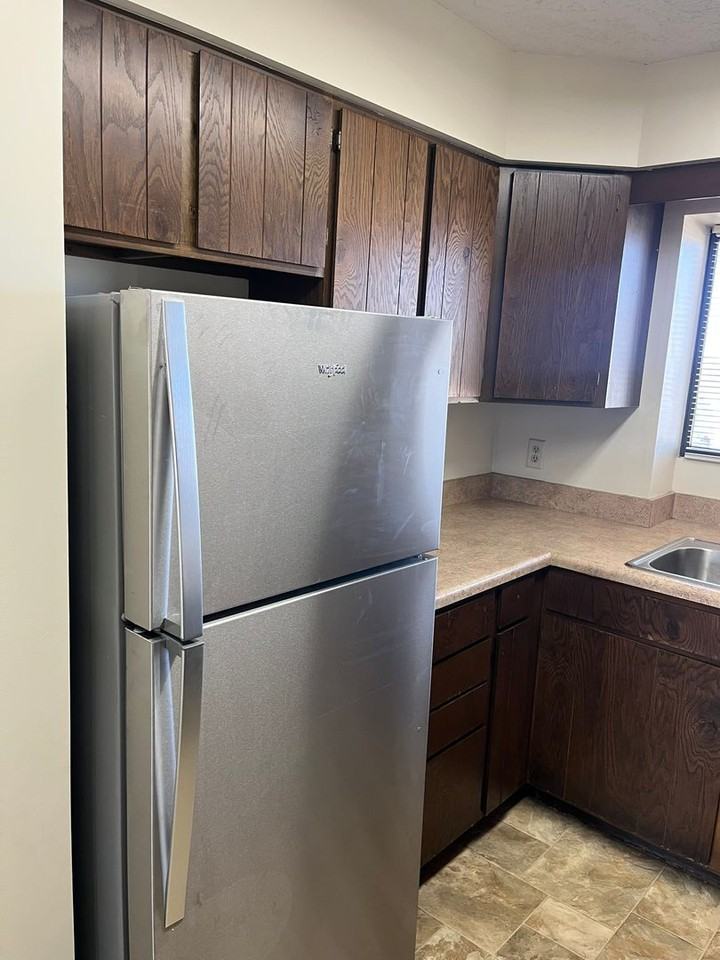 3027 W Capital Ave #5 - Photo 4 of 14